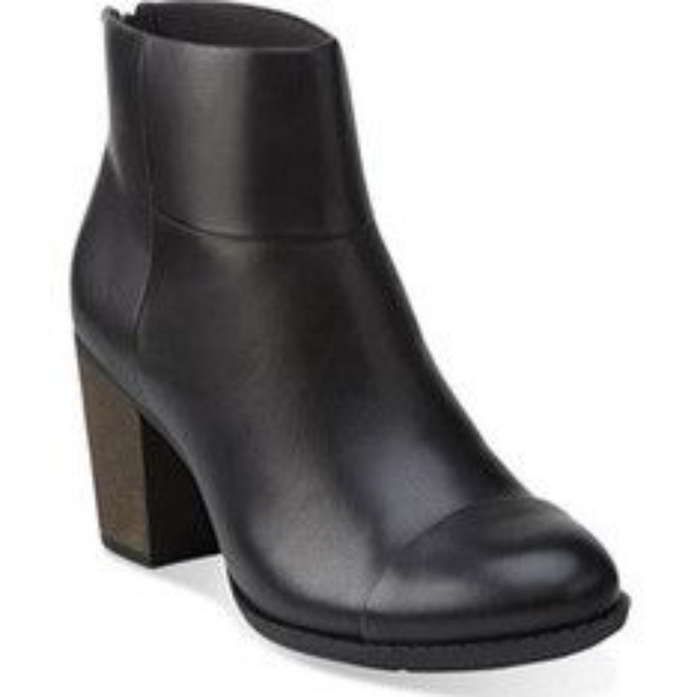 CLARKS Enfield Tess Soft Cushion Heeled Booties